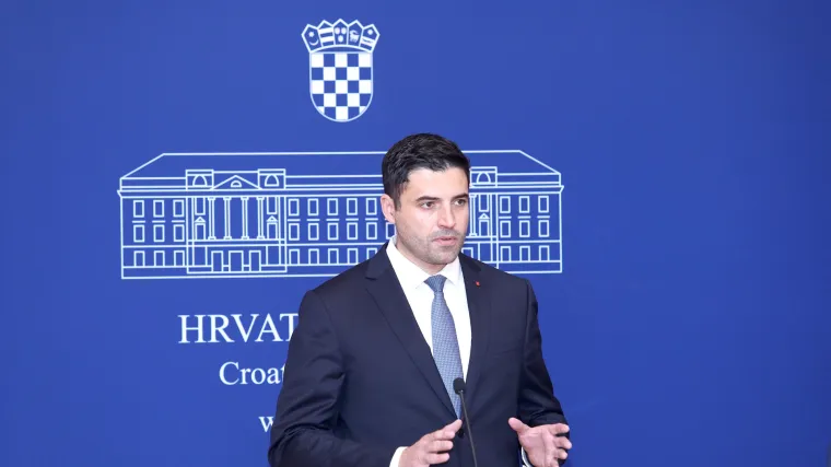 Bernardić: 'Ova Vlada uzima siroma&scaron;nima da bi dala bogatima. To je razlika nas i njih'