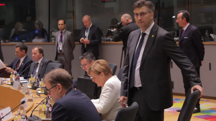 Andrej Plenković iz Bruxellesa smiruje tenzije: 'Svi će imati uvid u neispravne potpise'