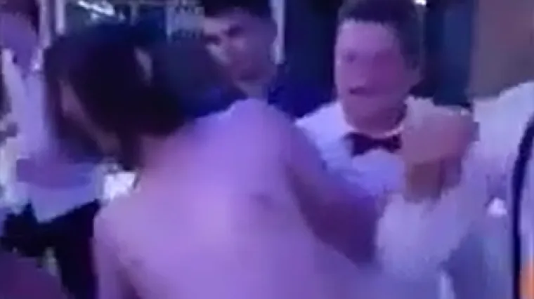 Tučnjava na maturalnoj zabavi: Učeniku opomena pred isključenje, profesor zadržao posao