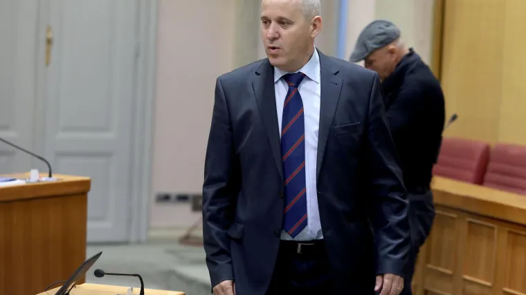 Bačić: 'Čudno da nije bilo prosvjeda kad je SDP-ova Vlada propisala odlazak u mirovinu sa 67 godina'