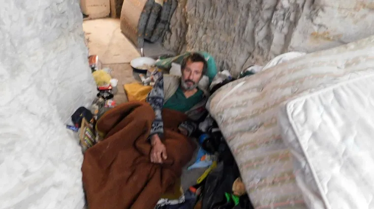 Tužna priča iz Pule - beskućnik Senad umire u fekalijama: 'Ostavili su ga da crkne k'o pas!'