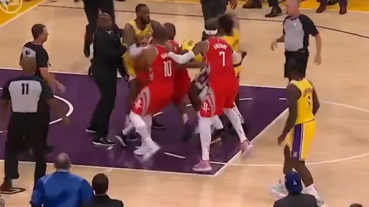 VIDEO Drama na kraju utakmice: Potukle se NBA zvijezde, trojica isključena!