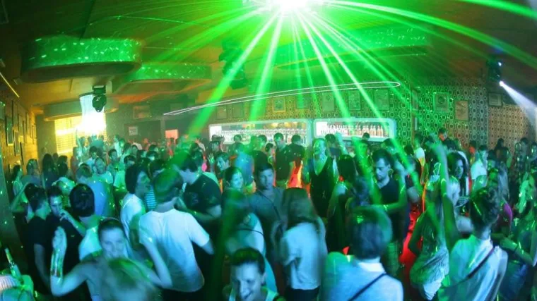 Bjelovarčanka tražila sina po klubovima: 'Strahujem za sina, ali i za ostalu mladež. To &scaron;to sam vidjela nije normalno'