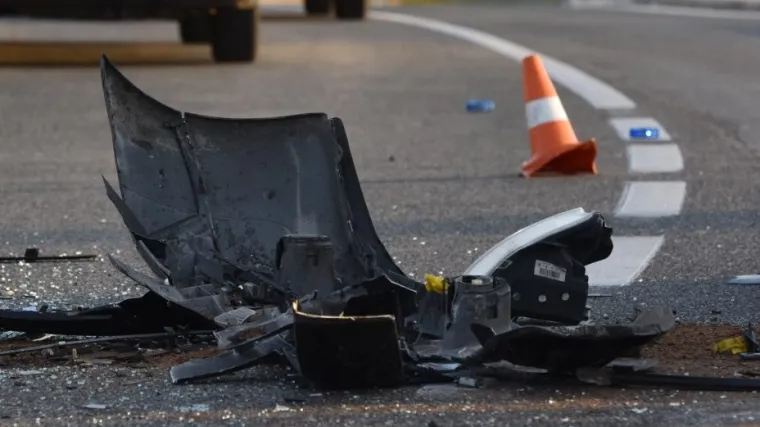 Četiri osobe ozlijeđene u sudaru, vatrogasci ih izvlačili iz vozila