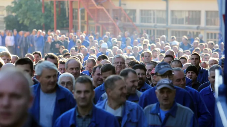 &Scaron;trajk u Uljaniku i 3. maju: 1000 radnika &scaron;kvera mar&scaron;ira ulicama Rijeke!