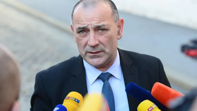 Ministar Medved o Sanaderu: 'On nema status hrvatskog branitelja'