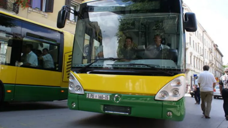 Autobus pregazio ženu (53) u Puli: U bolnici su joj poku&scaron;ali pomoći, ali ozljede su bile prete&scaron;ke..