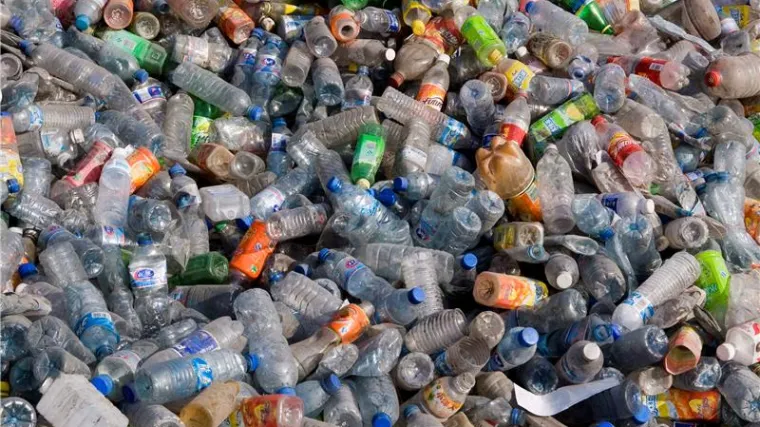 Plaćanje javnog prijevoza plastičnim bocama