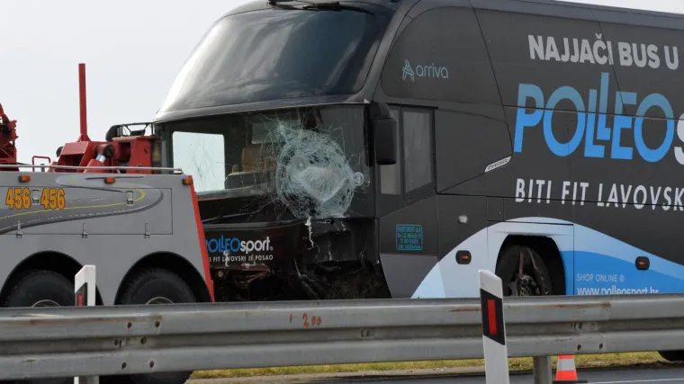 Vozač autobusa koji je sletio s autoceste kod Novske: 'Nisam zaspao već sam pao u nesvijest'