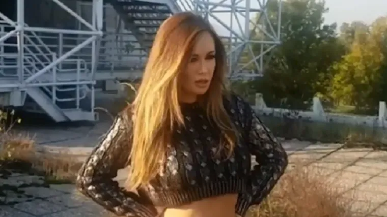 'Koji komad, najzgodnija žena, sve druge su iza tebe'