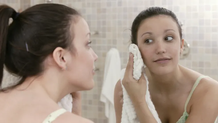 Evo kako se rije&scaron;iti ožiljaka od akni i crveno-smeđih mrlja na koži