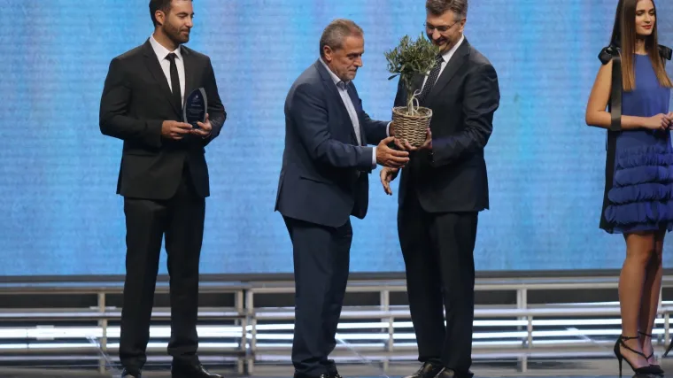 '12 milijardi očekivanih prihoda i 19,5 milijuna turista'