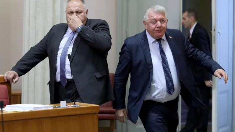 'Ja sam za svoga oca spreman i u zatvoru završiti doživotno ako treba'