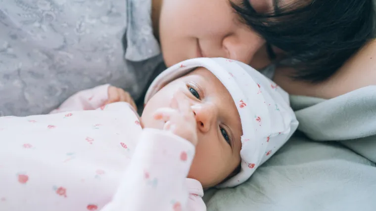 Miris bebe smiruje majke i djeluje na njih kao neka vrsta antidepresiva