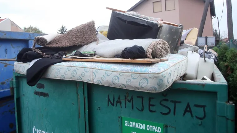 Odlagali&scaron;te otpada u Prilesju je premalo: 'Trebamo novo odlagali&scaron;te', smeće se ostavlja svuda