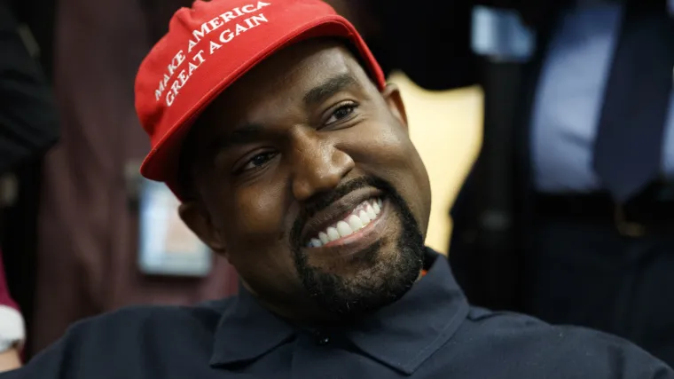 Kanye West distancira se od politike: 'Iskori&scaron;ten sam da &scaron;irim poruke u koje ne vjerujem'