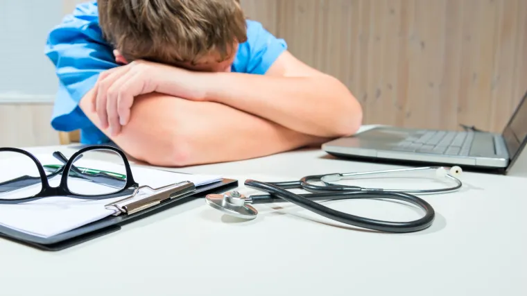 Ispovijest liječnika: 'Najvi&scaron;e me boli u sustavu to &scaron;to su liste čekanja za djecu izuzetno duge'