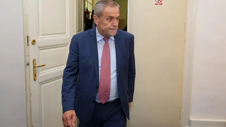 Plju&scaron;te reakcije na oprost dugova bogatima, Bandić bez komentara: 'Mir i vama i njima'