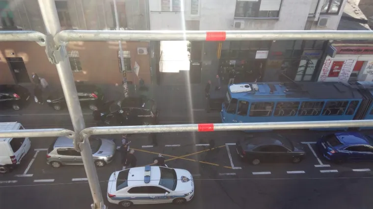 Sudarila se dva auta u Tratinskoj ulici, nema ozlijeđenih