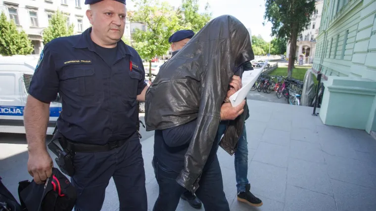 &Scaron;vercali su ga u avionu, a njime su namjeravali platiti veću količinu oružja
