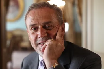 'Mir i vama i njima, danas ništa o politici'