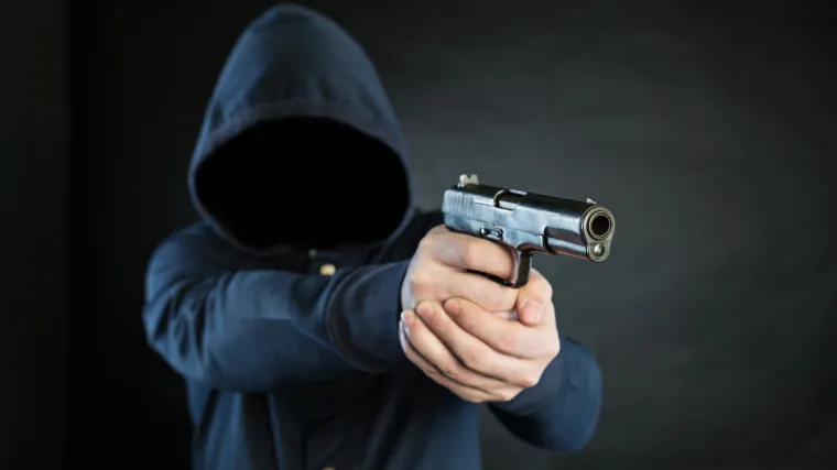 Obračun u Trogiru: Ozlijeđeni mu&scaron;karac prvi je 'potegao' pi&scaron;tolj, a onda ga je drugi propucao