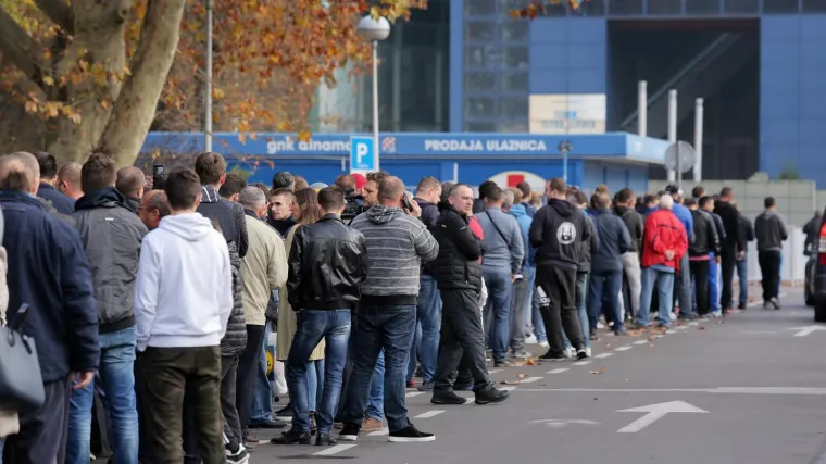 Opća pomama: Ulaznice za Spratak planule u jednom danu, &scaron;verceri cijene digli za 350 posto