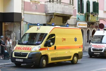 Malenom se požurilo - dječak se rodio nasred raskrižja u Solinu