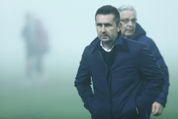 Tamo gdje je napravio svoje prve nogometne korake i dao čitavog sebe, sad ga vrijeđaju