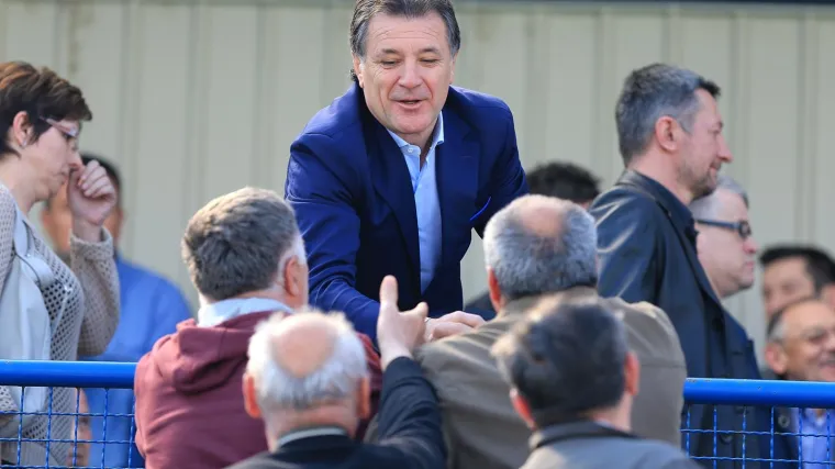 HDZ-ov SABORSKI ZASTUPNIK PONOSNO POZIRAO S MAMIĆEM: 'Na Zapadu za to letite iz fotelje'