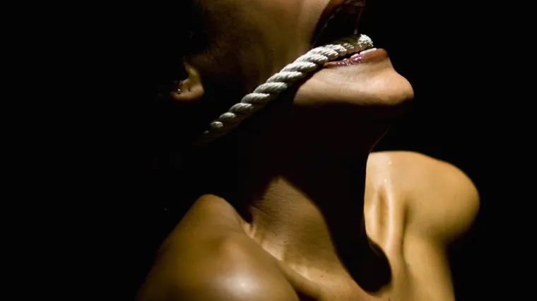 'Silovali su me metlom, tjerali da prosim i jedem izmet, molila sam ih da me ubiju'