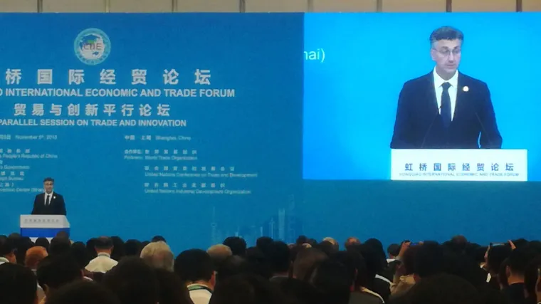 Plenković u &Scaron;angaju bio s kineskim predsjednikom, govorio ispred Billa Gatesa i otvorio ured HTZ-a