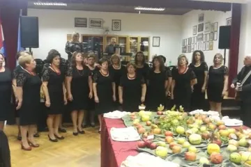 Društvo žena Kamengrad izvode pjesmu 'Naš Starigrad'.