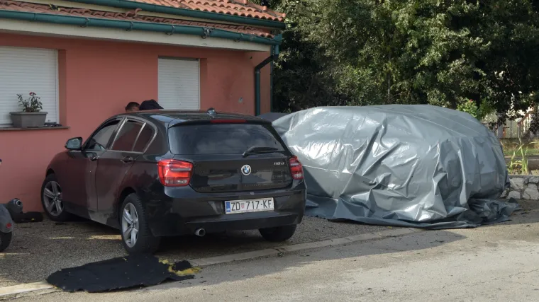 Eksplozija kod Zadra u rano jutro: Sinu lokalnog poduzetnika dignut u zrak skupocjeni 'jaguar'