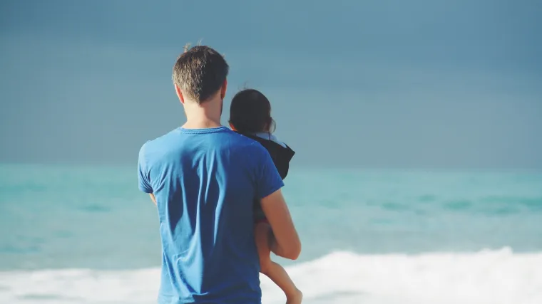 Pobijena teorija o materinskom jeziku? Bebe riječi uče od očeva