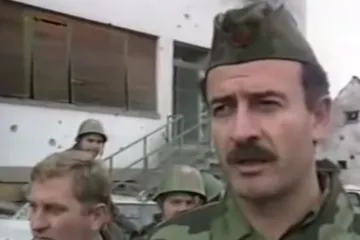 Na tribini Vučićeve stranke skupina mladih mu je rekla - dosta. Pretučeni su, a sada i poniženi