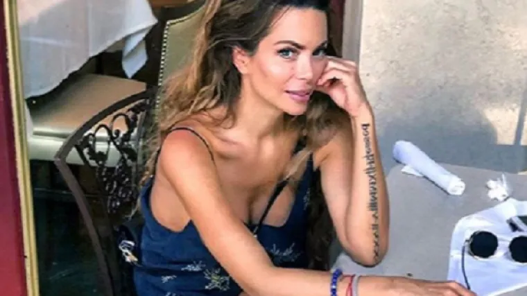 IKOLINA RISTOVIĆ OSTAVILA GRUDNJAK KOD KUĆE: I u opuštenom izdanju podsjeća na slavnu glumicu: 'Angelina?'