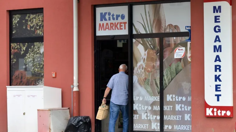 Stariji bračni par &scaron;okirao prodavačice iz Ludbrega: Ukrali oko 200 čokolada, napunili džepove i rukave!