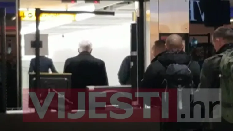 Ekskluzivna snimka: Pogledajte kako Todorić u pratnji osiguranja ulazi u avion