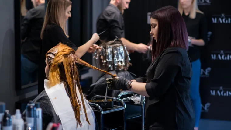 Blackberry, Toasted Coconut, Cream Soda i Bronze Orange trendovi su koje ćete obožavati na svojoj kosi