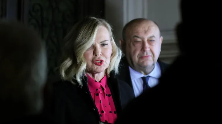 Prodanović na pitanje novinara hoće li ponuditi višu jamčevinu: 'Ako možete pomoći...'