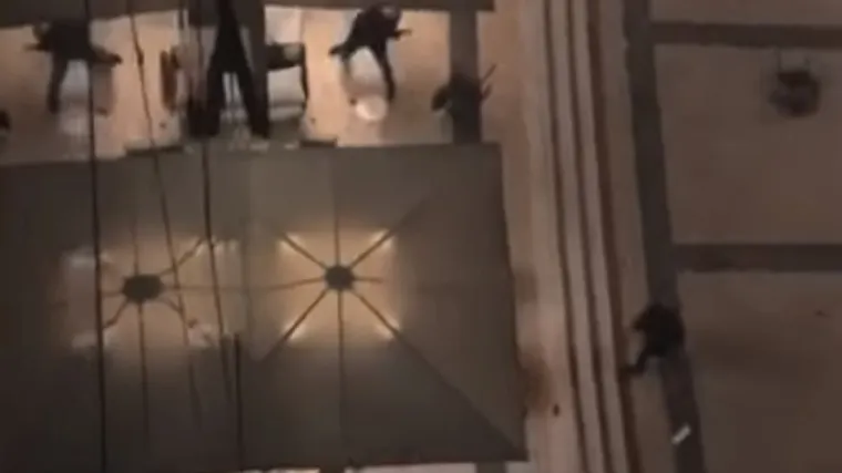 Stolci su letjeli, udarci sijevali, posla je imala i policija