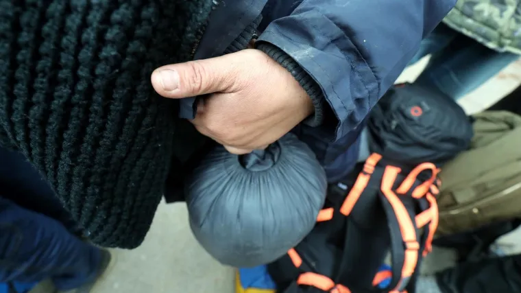 Policija u Bihaću blokirala vlak s migrantima, žele ih vratiti u Sarajevo: 'Nezakonito je zarobljen'