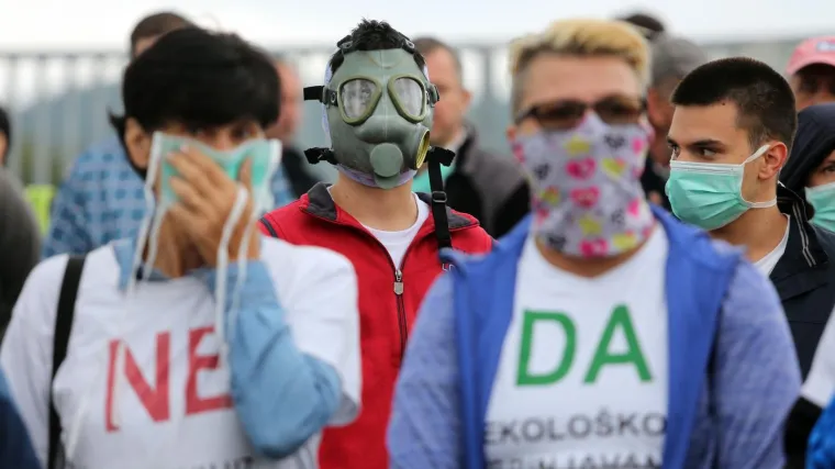 Nepodno&scaron;ljiv smrad: 'Reagirajte ili pronađite smje&scaron;taj za 2000 ljudi, zrak smrdi po trulim jajima'