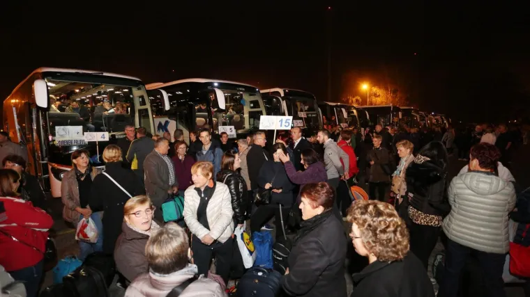 18 autobusa HDZ-ovaca oti&scaron;lo u Međugorje: 'U gradu ne vidim niti jednog HDZ-ovca. Mir, ti&scaron;ina...'