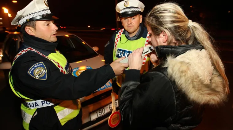 Vozači, večeras oprez! Policija upozorava: 'Ne činite u ime sveca ono zbog čega bi kasnije požalili!'