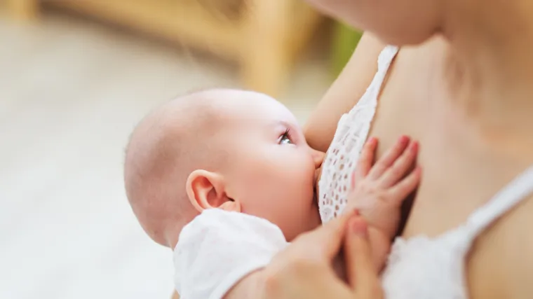 Bebe koje majka doji imaju dva puta če&scaron;ću stolicu od onih koje piju na bočicu
