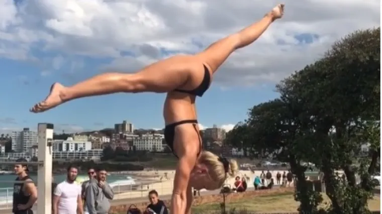 No prava drama se odvija u pozadini snimke