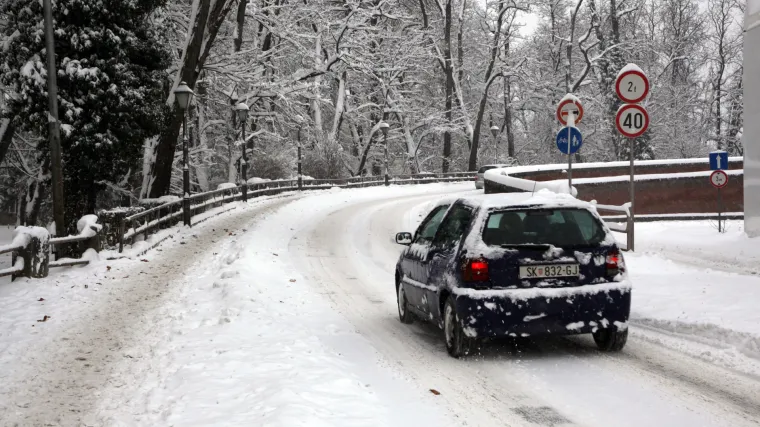 Vozači oprez: Od sutra vrijede nova pravila u prometu, za nepo&scaron;tivanje kazna 700 kuna