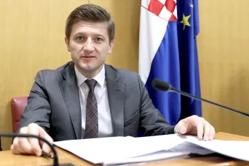 Marić se žali: 'Ministar sam, a sutra ne bih mogao raditi nigdje u Hrvatskoj'